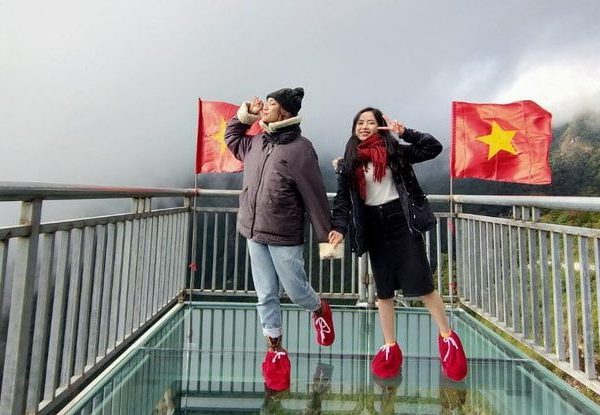 Vé Cầu Kính Rồng Mây Sapa